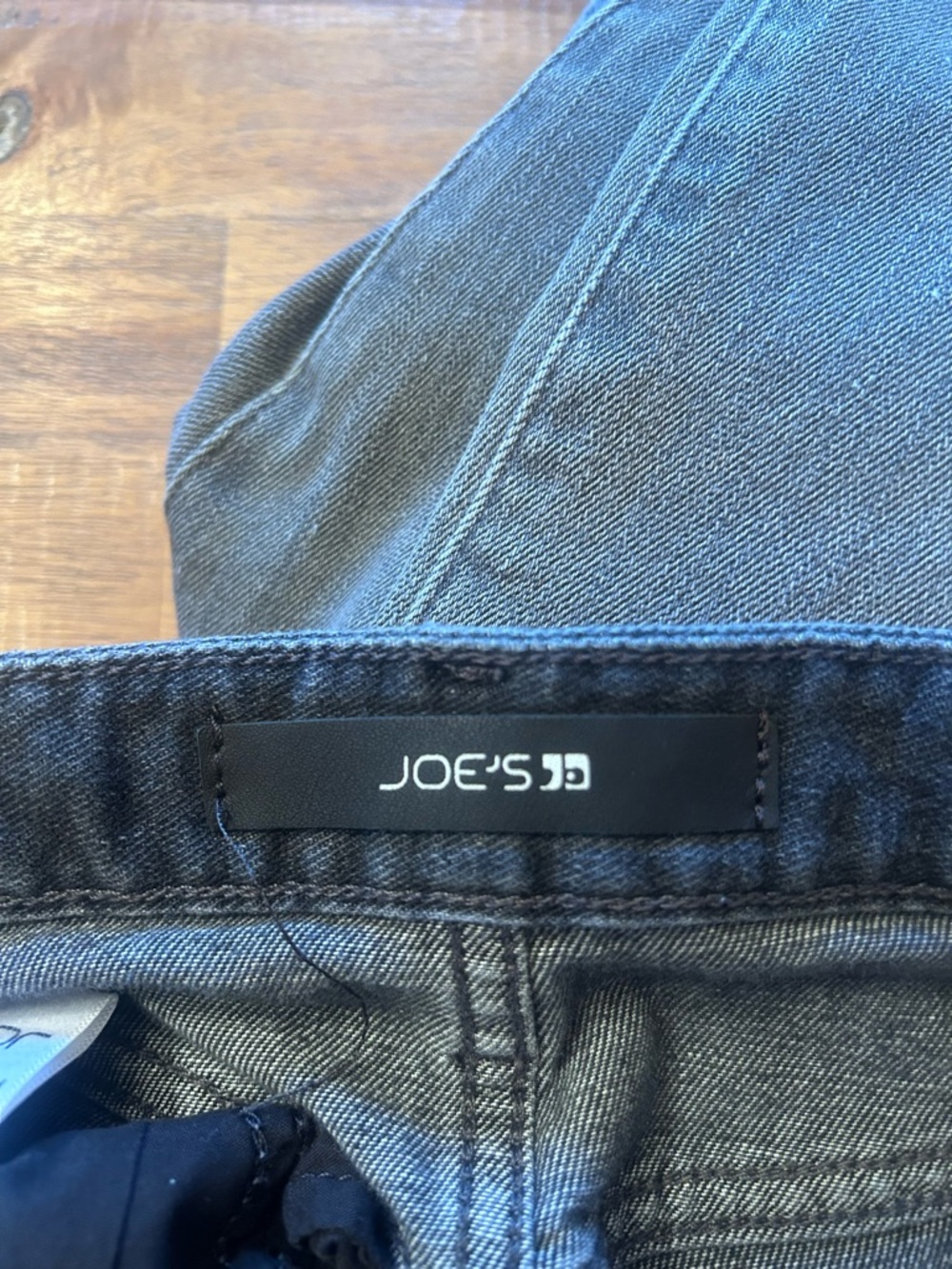 Joe's Jeans Blackwashed Ankle Crop Straight - Picture 3 of 4